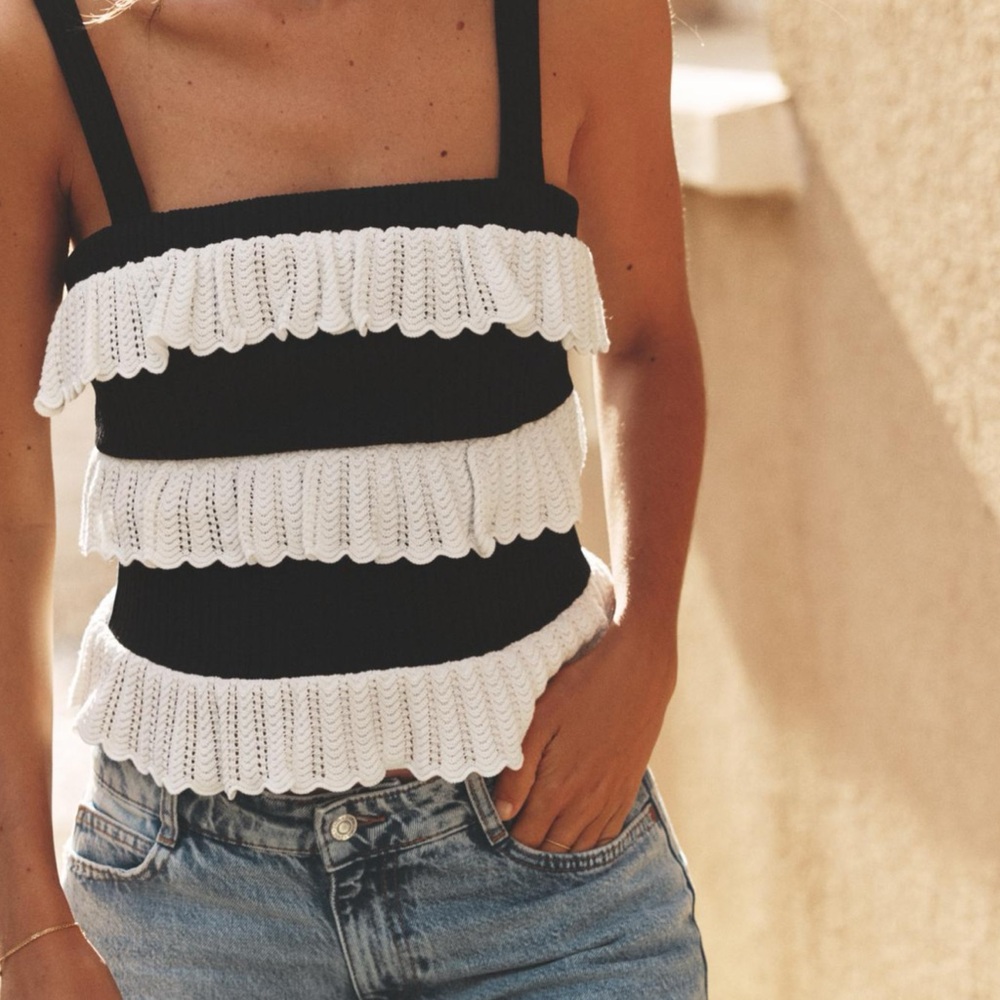 Zara Black and White Ruffled Women's Top size L